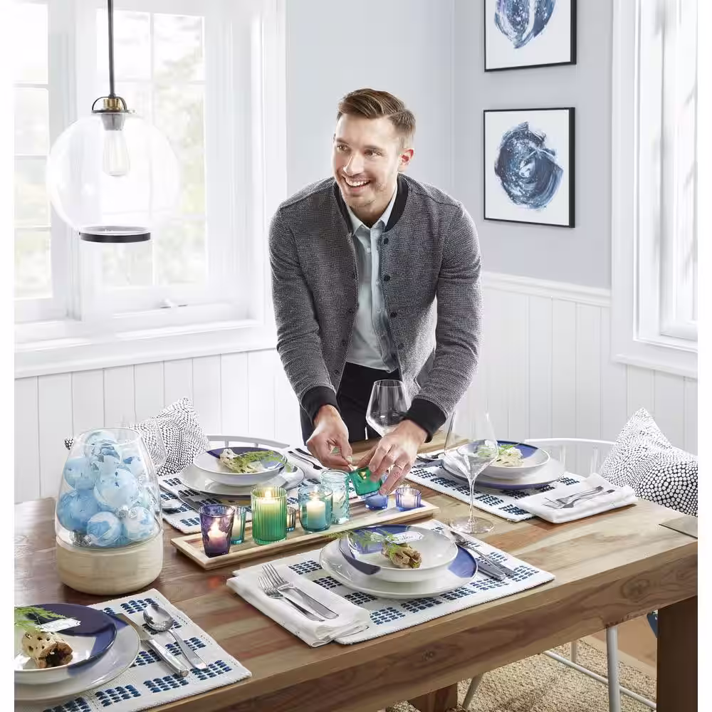 Gourmet Basics by Mikasa Caden 16-Piece Casual Blue and White Stoneware Dinnerware Set (Set for 4)