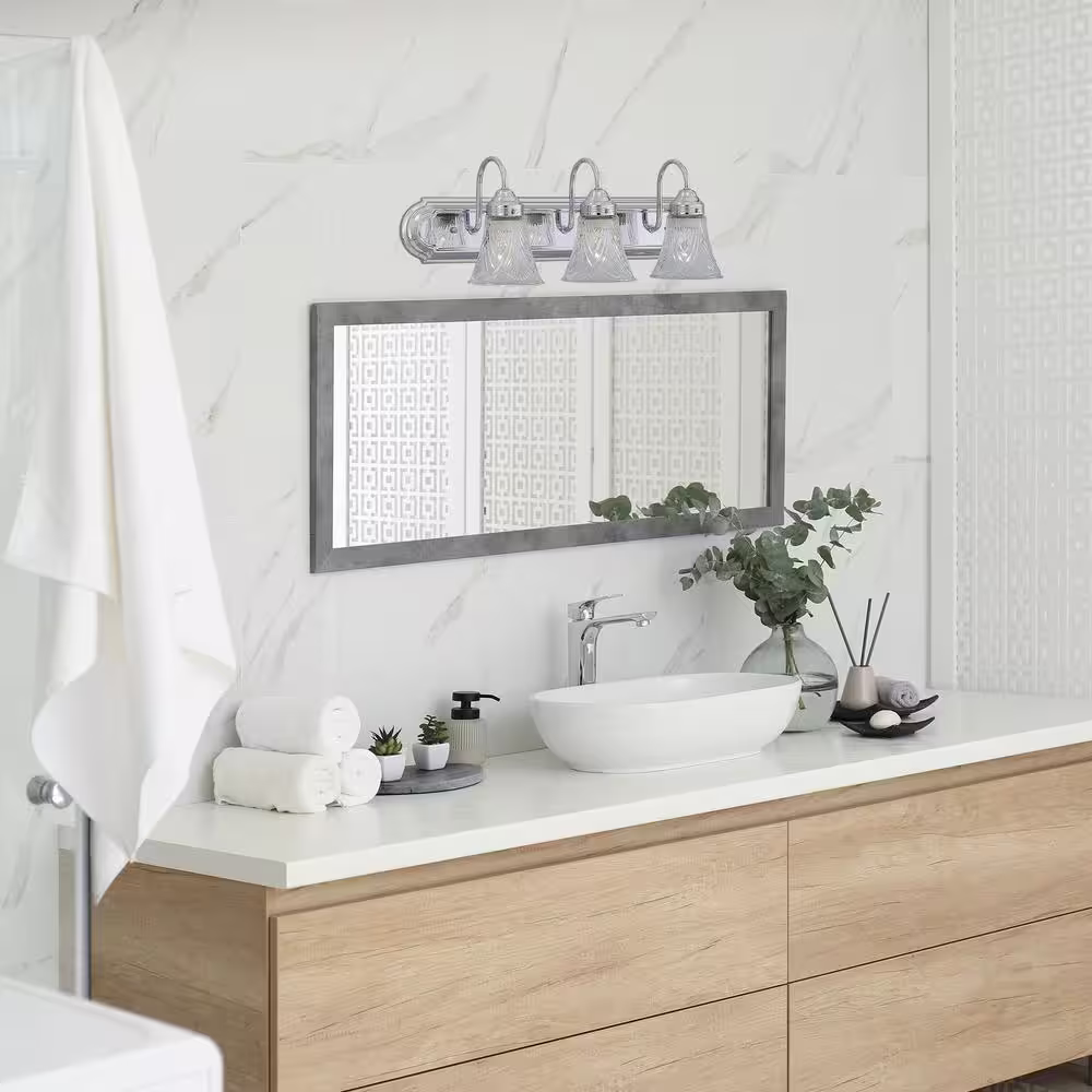 Cordelia Lighting Cordelia Lighting 24 in. 3-light Chrome Traditional indoor vanity with Clear Glass Shades