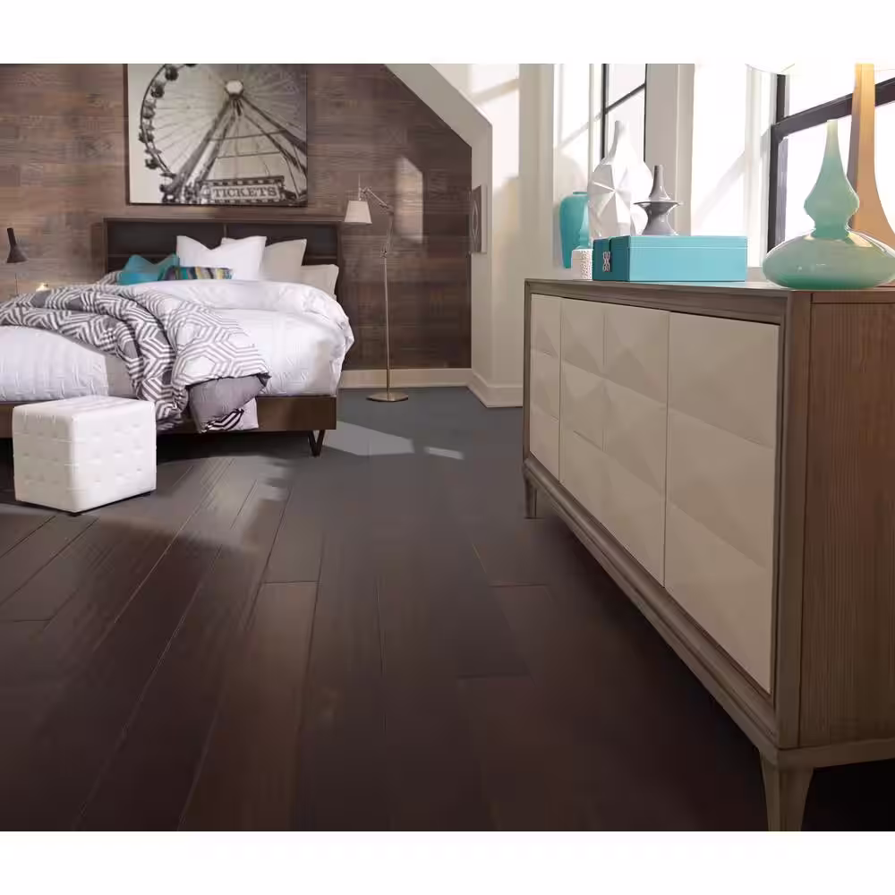 Shaw Canyon Hickory Heritage Hickory 3/8 in. T x 6.4 in. W Distressed Engineered Hardwood Flooring (30.5 sqft/case)