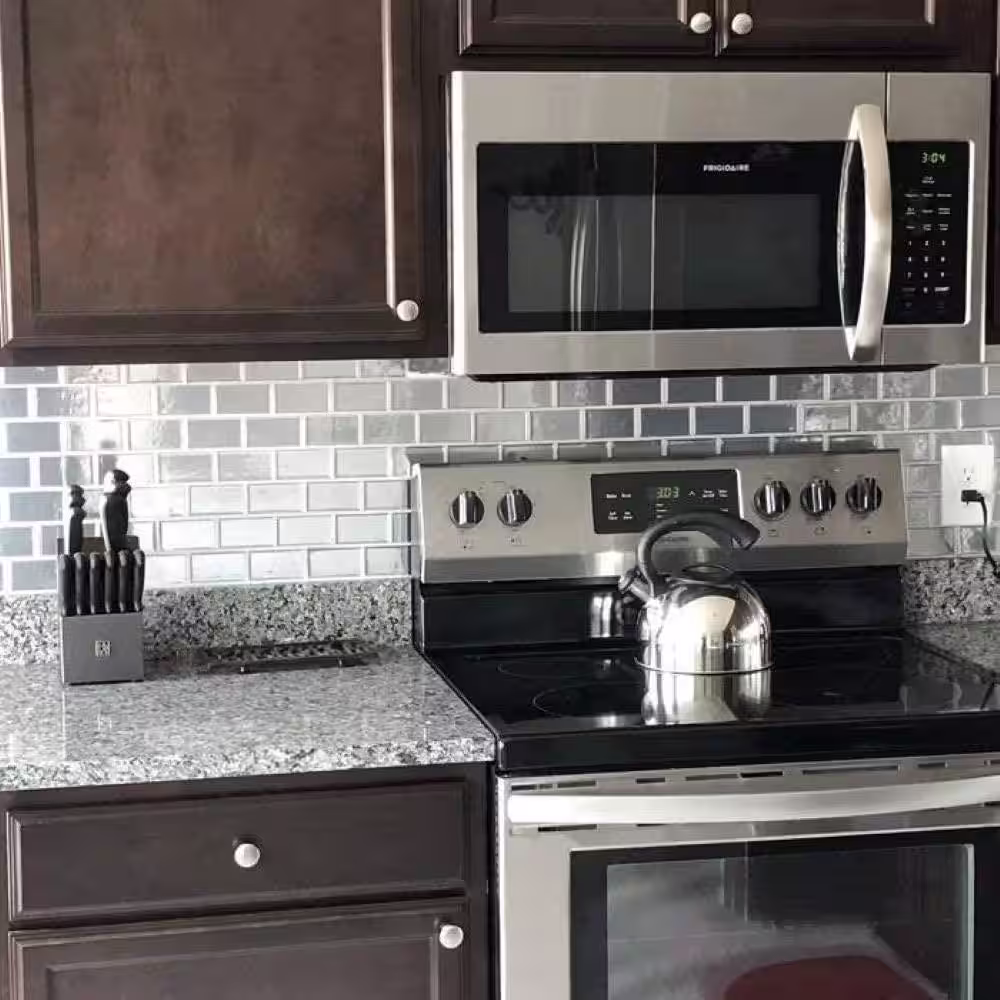 Art3d 12 in. x 12 in x 0.06 in. Peel and Stick Vinyl Kitchen Backsplash Tile in Sliver (6-Piece/Case)