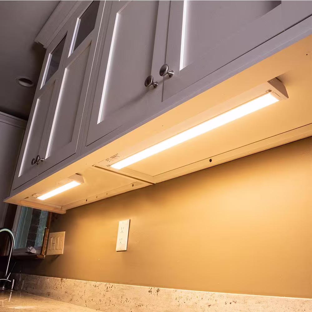 Westek 32 in. Under Cabinet Selectable LED Light with Pivot Head